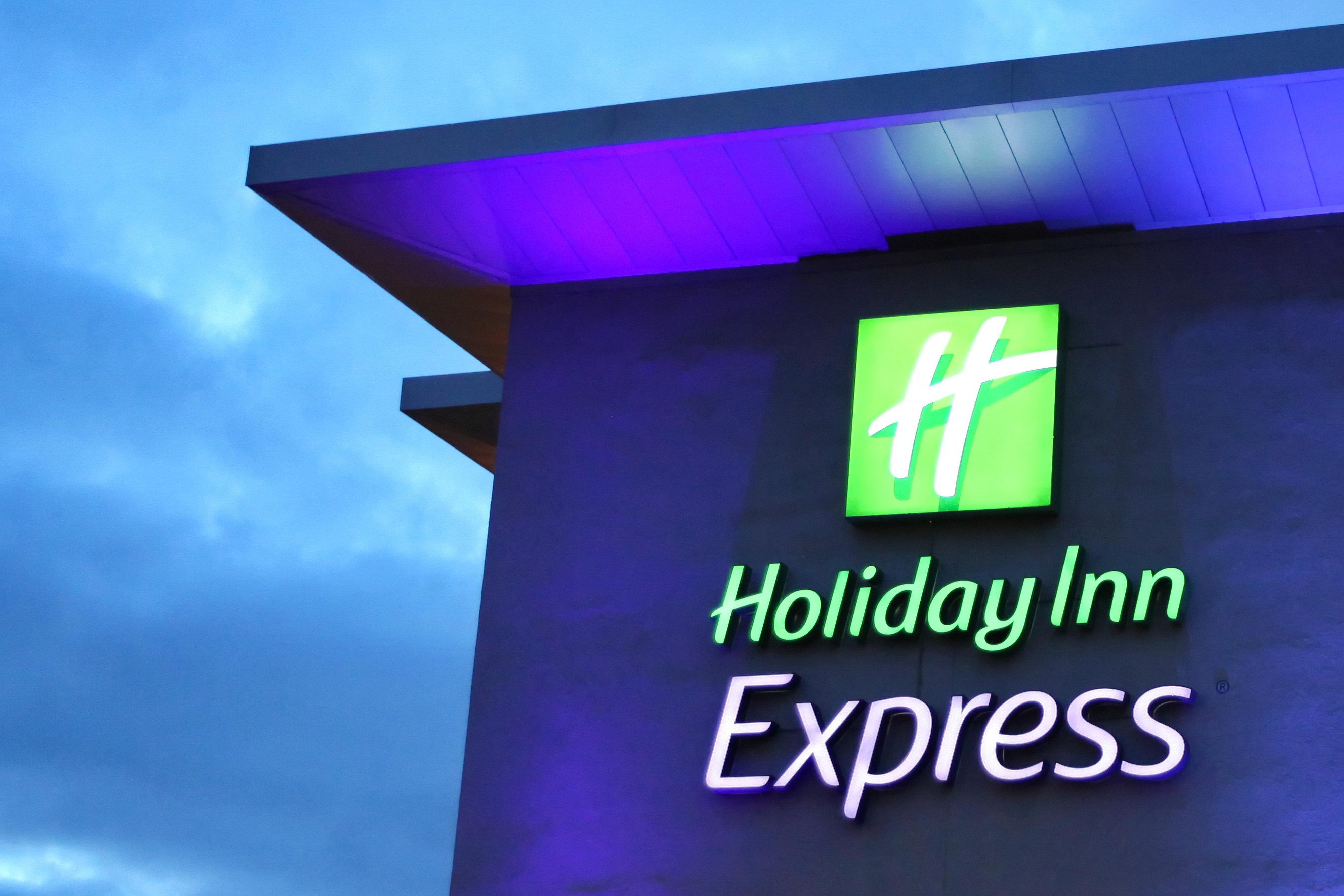 Holiday Inn Express Birmingham Redditch By Ihg Exterior photo