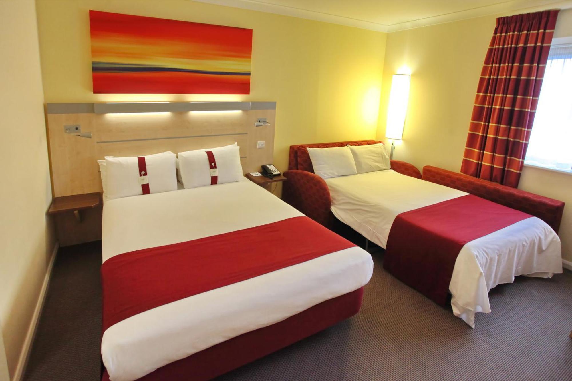 Holiday Inn Express Birmingham Redditch By Ihg Exterior photo