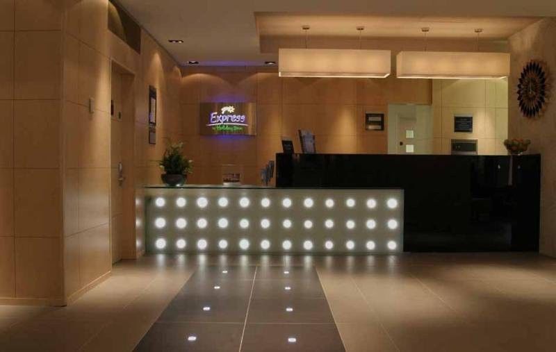 Holiday Inn Express Birmingham Redditch By Ihg Exterior photo